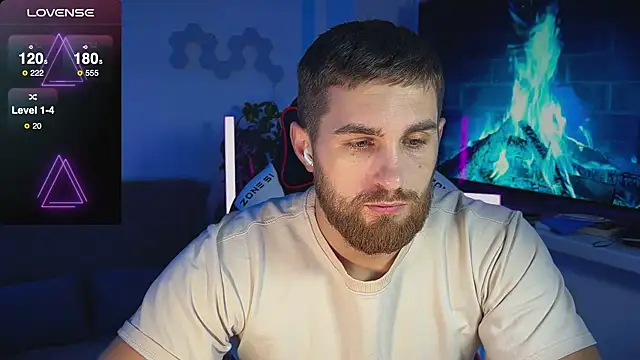 Snapshot of Sweeet__boy chatting on December 3, 2:15 pm Sweeet boy online show from December 3, 2:15 pm