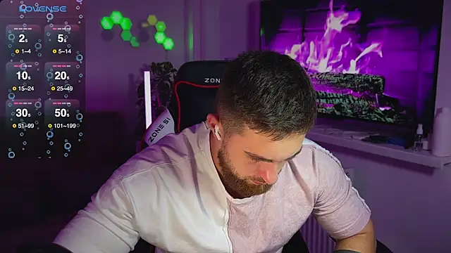 Snapshot of Sweeet__boy chatting on December 14, 4:56 pm Sweeet boy online show from December 14, 4:56 pm