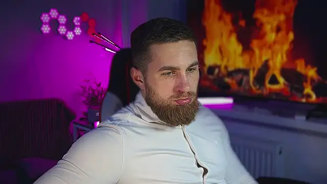 Snapshot of Sweeet__boy chatting on February 14, 9:55 pm Sweeet boy online show from February 14, 9:55 pm