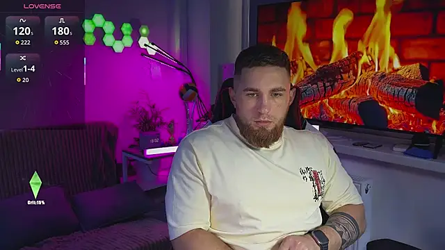 Snapshot of Sweeet__boy chatting on February 27, 10:04 am Sweeet boy online show from February 27, 10:04 am