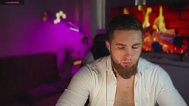 Snapshot of Sweeet__boy chatting on March 8, 12:42 pm Sweeet boy online show from March 8, 12:42 pm