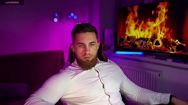 Snapshot of Sweeet__boy chatting on March 11, 9:32 pm Sweeet boy online show from March 11, 9:32 pm