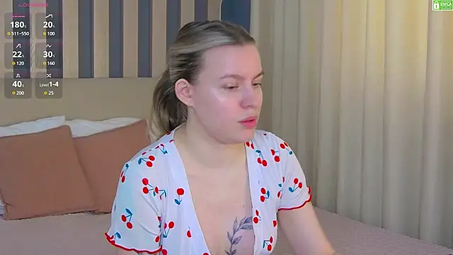 Snapshot of AmaliaBell chatting on March 17, 1:03 pm AmaliaBell online show from March 17, 1:03 pm