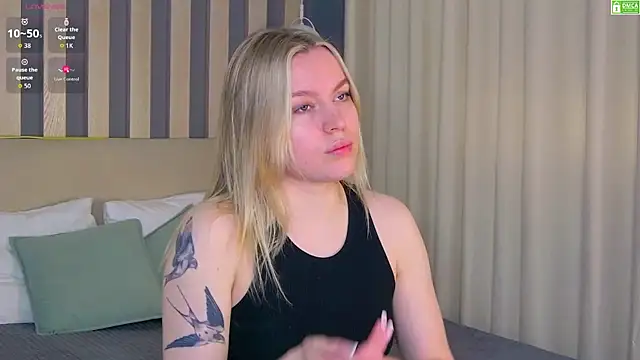 Snapshot of AmaliaBell chatting on April 7, 1:11 pm AmaliaBell online show from April 7, 1:11 pm