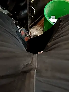 u wan me online show from October 29, 8:05 am