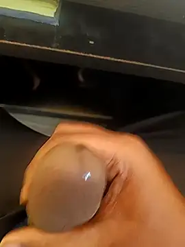 Snapshot of u_wan_me chatting on February 15, 10:47 am u wan me online show from February 15, 10:47 am