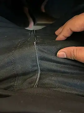 Snapshot of u_wan_me chatting on March 7, 3:03 am u wan me online show from March 7, 3:03 am