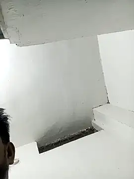 Snapshot of u_wan_me chatting on March 10, 12:15 am u wan me online show from March 10, 12:15 am