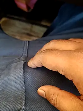 Snapshot of u_wan_me chatting on March 11, 4:07 am u wan me online show from March 11, 4:07 am