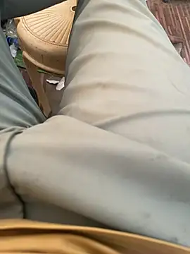 Snapshot of u_wan_me chatting on March 25, 6:19 am u wan me online show from March 25, 6:19 am