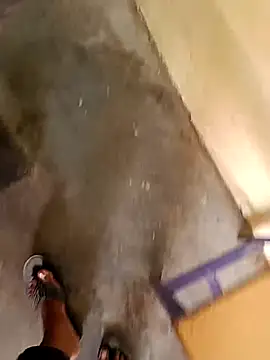 Snapshot of u_wan_me chatting on March 27, 12:05 pm u wan me online show from March 27, 12:05 pm