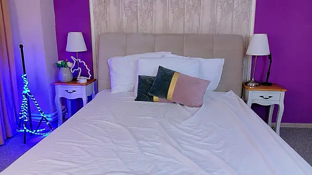 Snapshot of BrianaJoy chatting on February 12, 5:57 am BrianaJoy online show from February 12, 5:57 am