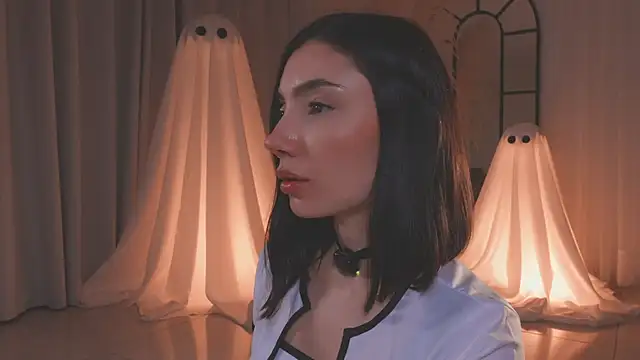 AmyArmstrong online show from October 17, 12:47 am