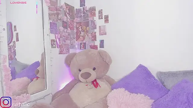 natalie jaensen online show from September 10, 9:59 pm