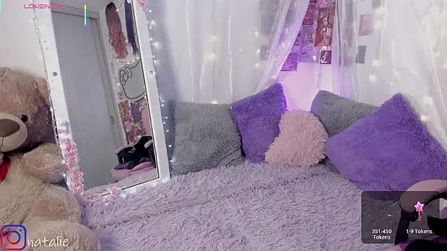 natalie jaensen online show from October 9, 6:17 pm