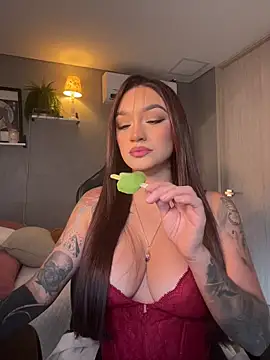 DaniDusan  online show from June 5, 8:47 pm