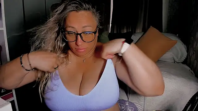 CumOnMy Tits online show from August 9, 2:24 am