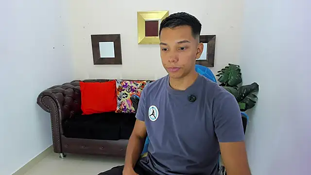 Edwin Blaz online show from September 26, 3:43 am