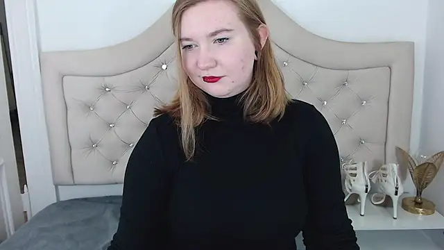 LaraDream online show from January 20, 10:15 pm