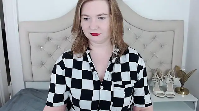 LaraDream online show from February 5, 9:07 pm