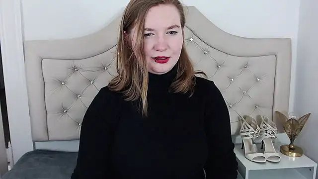 LaraDream online show from February 9, 5:01 pm