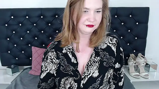 LaraDream online show from February 14, 1:45 am