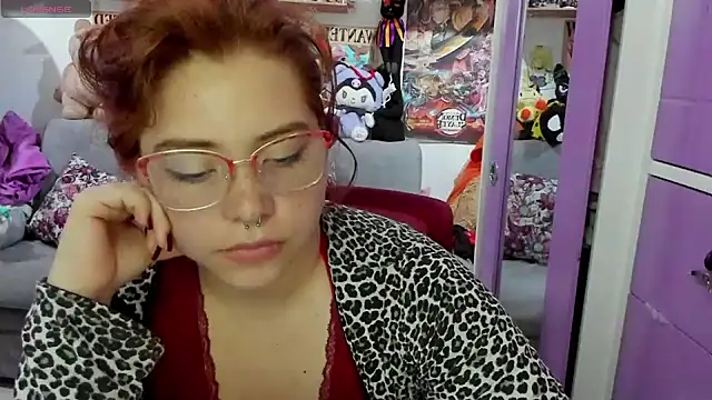 soficammy online show from December 18, 2:21 am