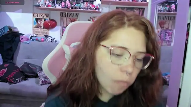 soficammy online show from March 23, 9:19 pm