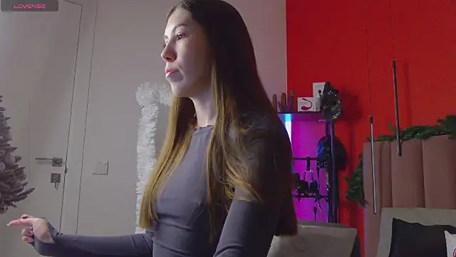 Snapshot of SweetySonya chatting on December 18, 1:33 am SweetySonya online show from December 18, 1:33 am