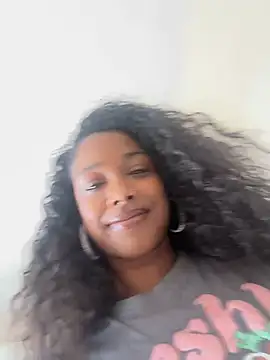mismialove online show from June 15, 9:17 pm