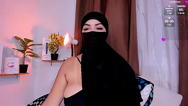 Snapshot of KeishaDanger_ chatting on January 24, 10:19 pm KeishaDanger online show from January 24, 10:19 pm