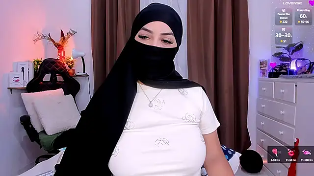 Snapshot of KeishaDanger_ chatting on February 23, 7:28 pm KeishaDanger online show from February 23, 7:28 pm