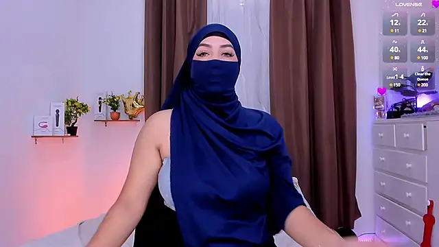 Snapshot of KeishaDanger_ chatting on February 28, 8:39 pm KeishaDanger online show from February 28, 8:39 pm