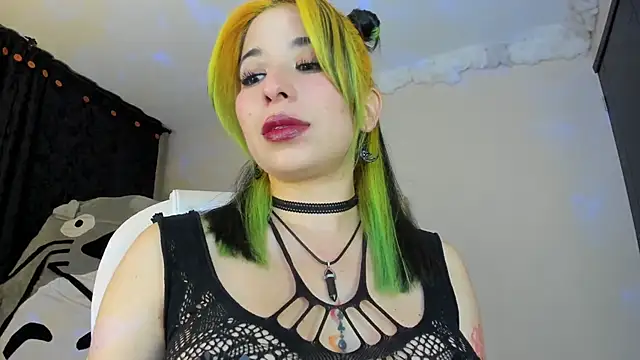 Laughing Naty online show from December 3, 5:09 am