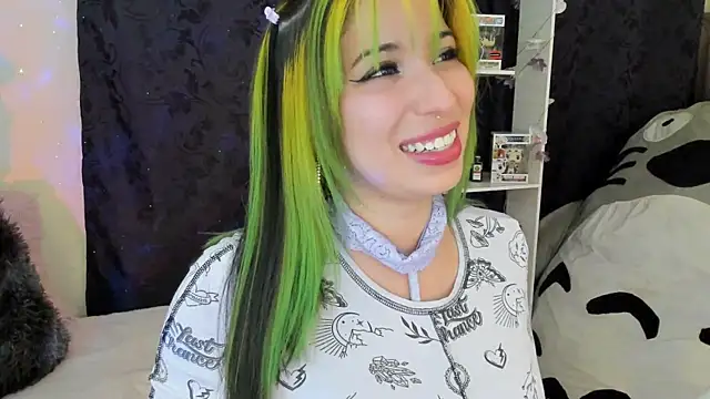 Laughing Naty online show from February 18, 3:21 am