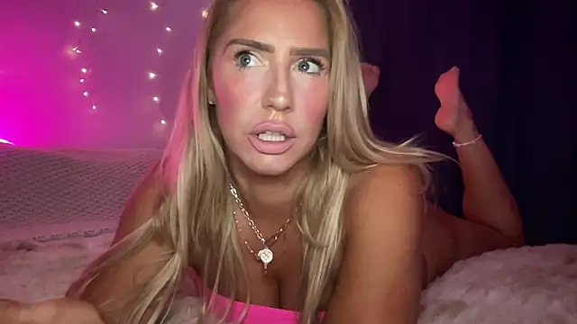 Fitnessbabe69 online show from October 21, 7:31 am