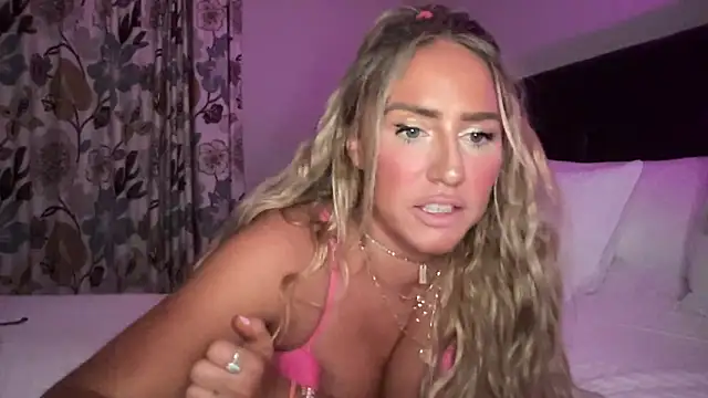 Fitnessbabe69 online show from May 15, 7:04 am