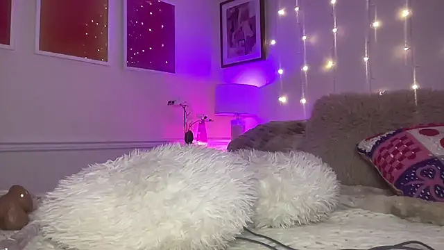 Fitnessbabe69 online show from May 24, 7:02 am