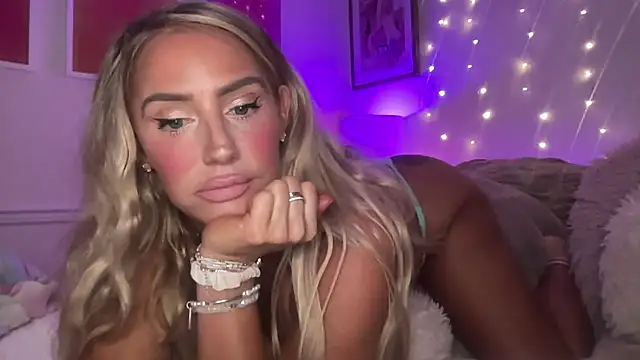 Fitnessbabe69 online show from July 28, 9:26 am