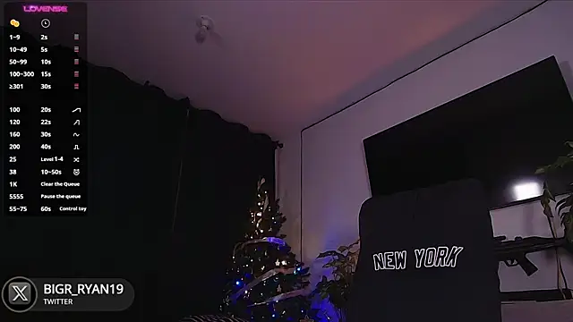 bigryann23 online show from December 29, 4:27 am