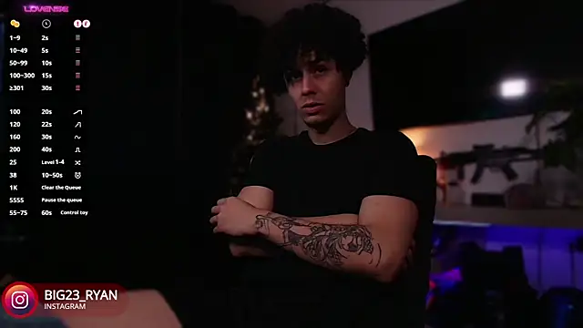 bigryann23 online show from December 30, 12:22 am