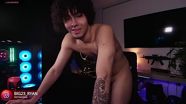 bigryann23 online show from January 2, 12:55 am