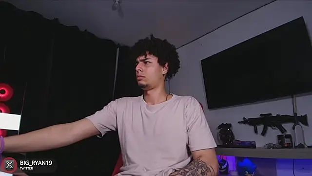 bigryann23 online show from March 7, 3:29 am