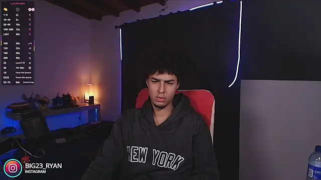 bigryann23 online show from October 11, 12:21 am