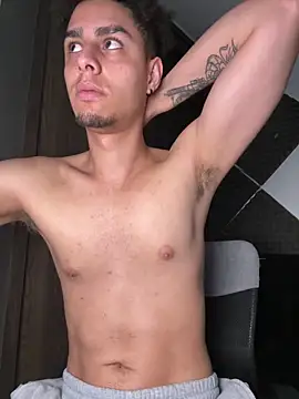 Snapshot of bigryann23 chatting on March 2, 4:03 pm bigryann23 online show from March 2, 4:03 pm