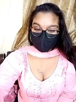 Jasmine jaaan online show from January 6, 11:40 am